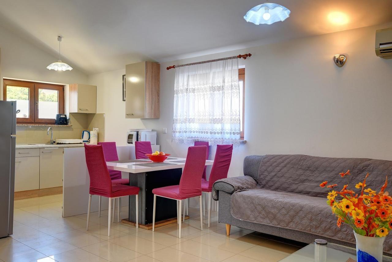 מדולין Holiday Home Jasminka מראה חיצוני תמונה